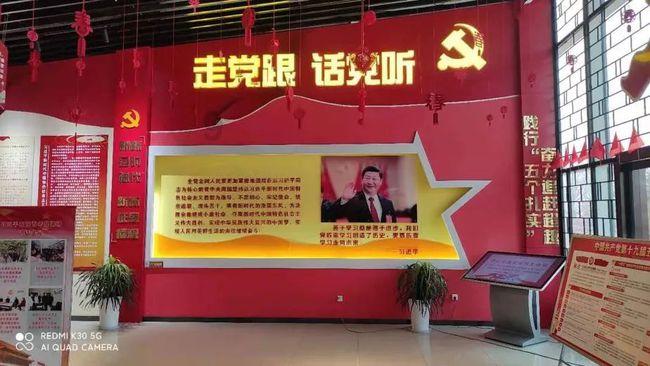 小红帽的冒险之旅