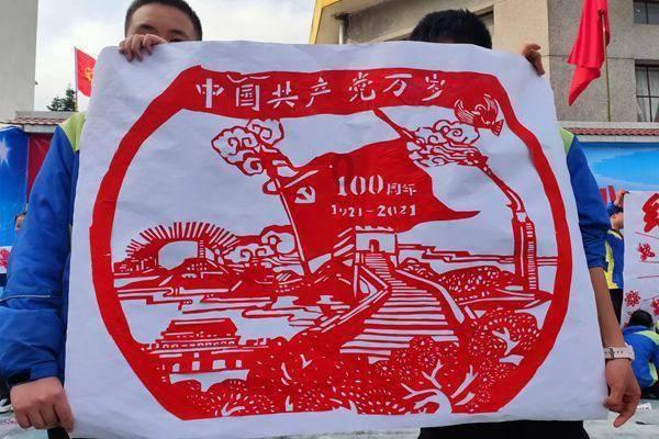 吃了这么多年冰冻带鱼，为何从买不到活的？渔民：活的你吃不起！游戏画面